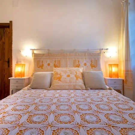 Elicriso Le Bombarde, Villa *