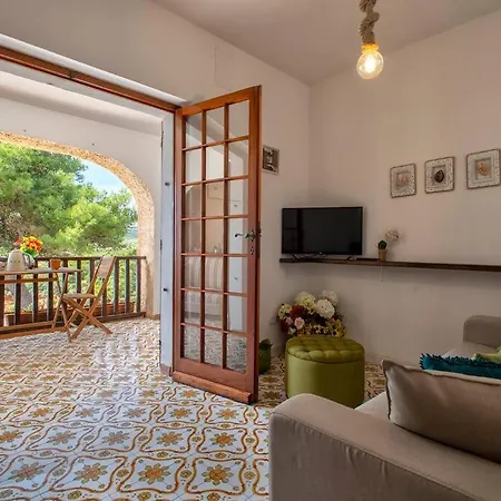 Elicriso Le Bombarde, *