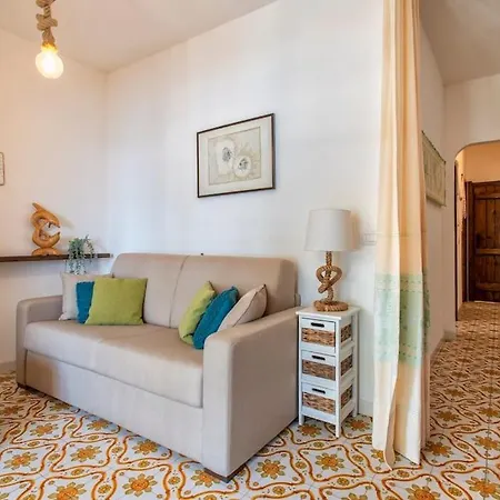 Elicriso Le Bombarde, * Alghero