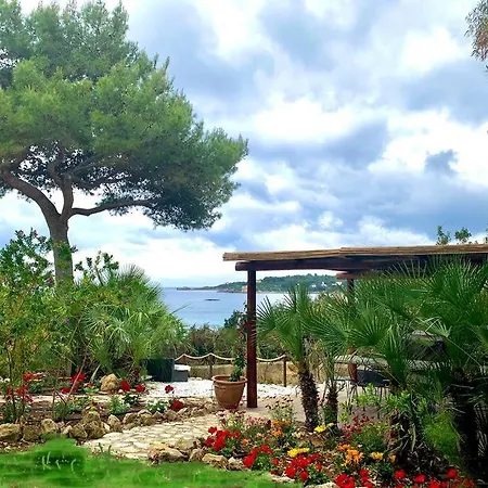 Villa Elicriso Le Bombarde,