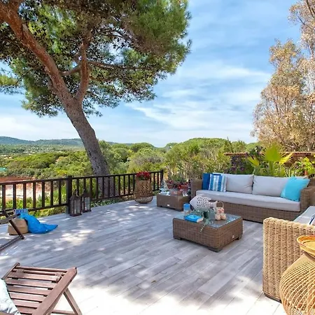 Elicriso Le Bombarde, Villa *