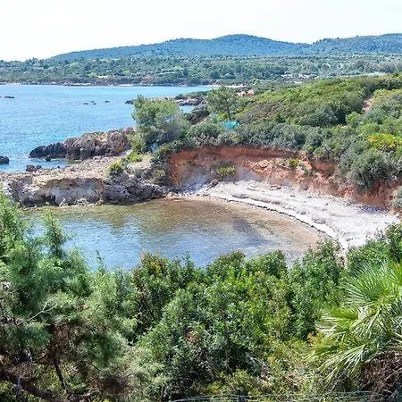 Elicriso Le Bombarde, Villa Alghero