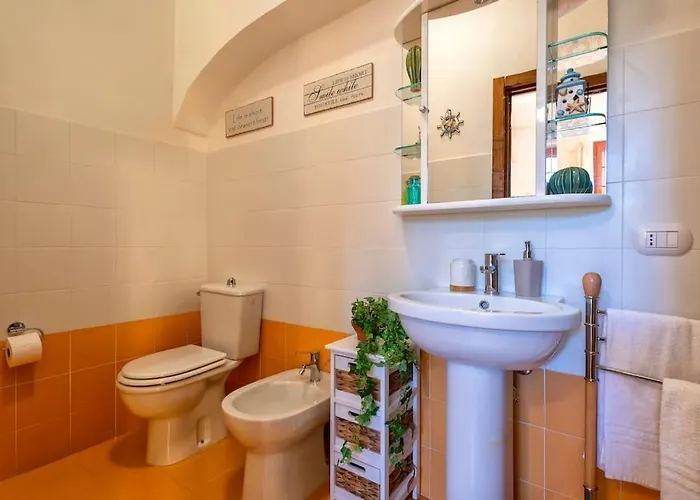 Villa Elicriso Le Bombarde, *