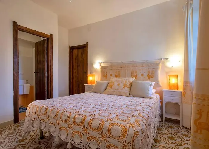 Elicriso Le Bombarde,