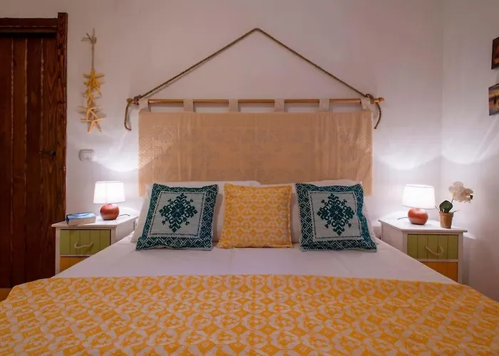 Elicriso Le Bombarde, Villa *