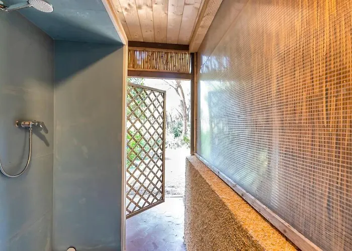 Elicriso Le Bombarde, فيلة ألغيرو